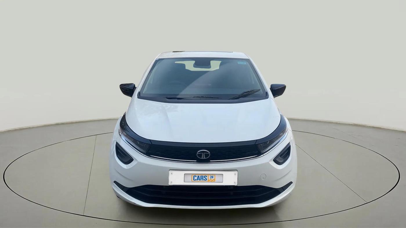 2024 Tata ALTROZ XM PLUS SUNROOF, Petrol, Manual, 10,592 km, Front