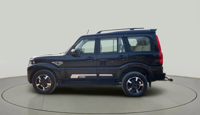 2022 Mahindra SCORPIO CLASSIC S11 7STR, Diesel, Manual, 50,119 km, Left Side