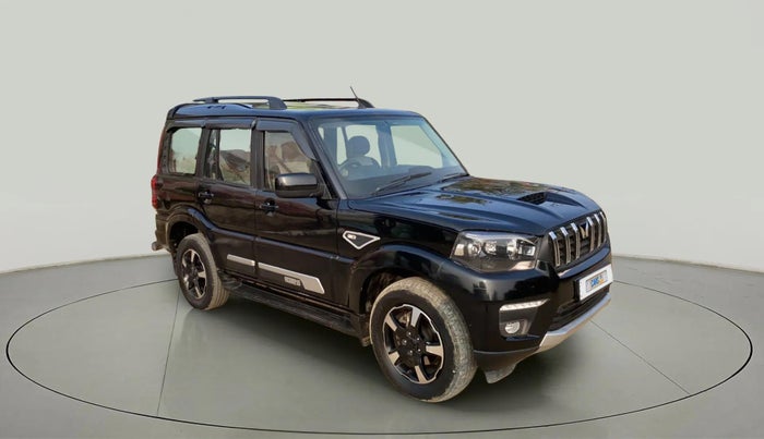 2022 Mahindra SCORPIO CLASSIC S11 7STR, Diesel, Manual, 50,119 km, Right Front Diagonal