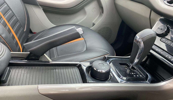 2019 Tata NEXON XZA PLUS PETROL DUAL TONE, Petrol, Automatic, 40,891 km, Gear Lever