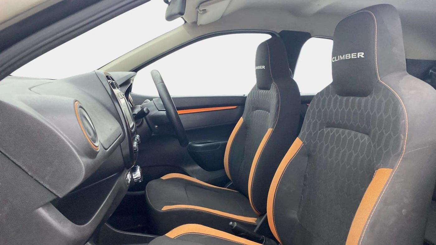 2017 Renault Kwid CLIMBER 1.0 AMT, Petrol, Automatic, 48,794 km, Right Side Front Door Cabin