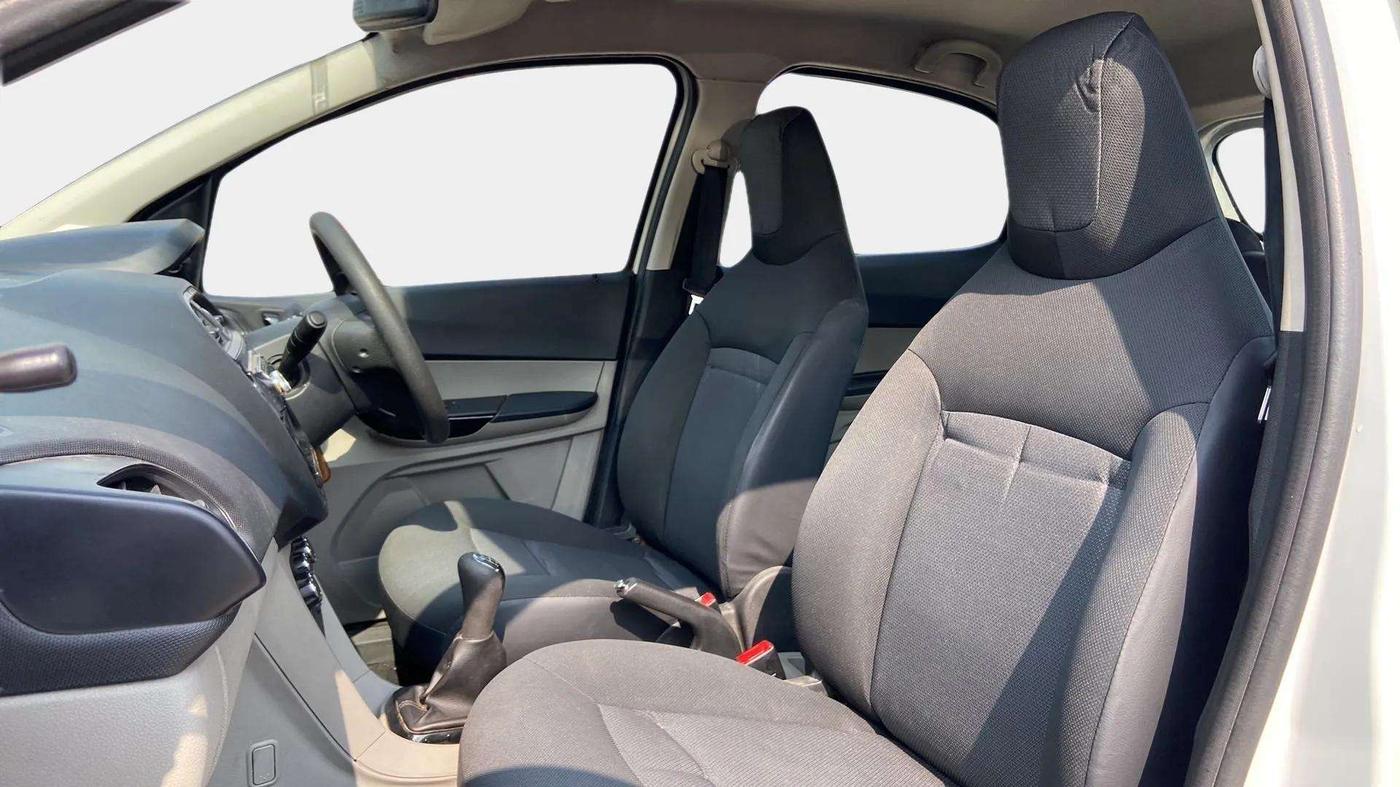 2018 Tata Tiago XM PETROL, Petrol, Manual, 57,286 km, Right Side Front Door Cabin