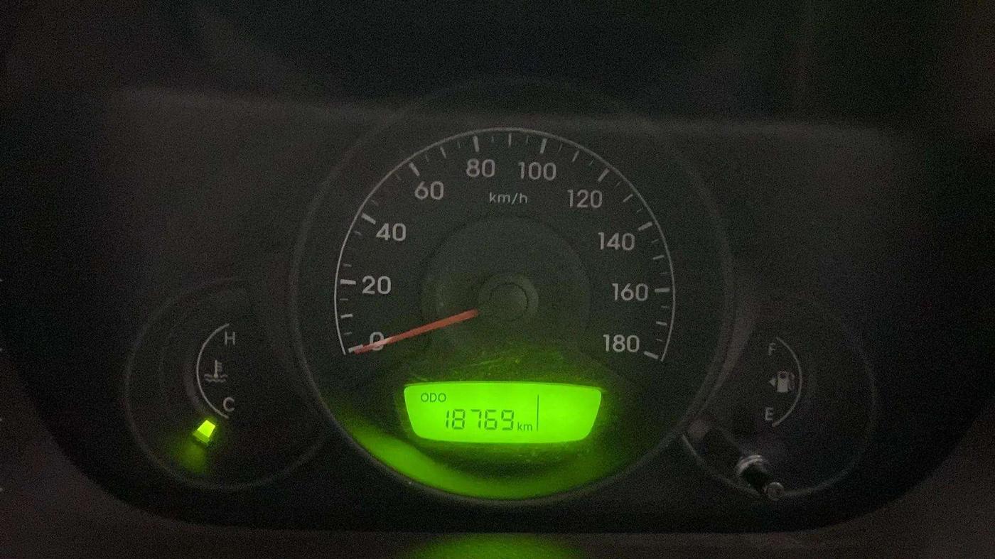 2017 Hyundai Eon ERA +, Petrol, Manual, 18,746 km, Odometer Image