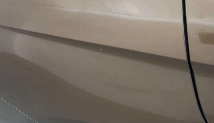 2017 Maruti Ciaz ZXI, Petrol, Manual, 77,478 km, Right quarter panel - Minor scratches
