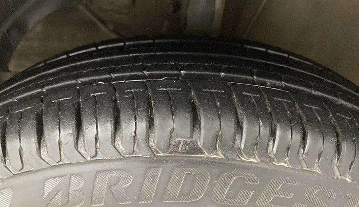 2018 Maruti Dzire VXI, Petrol, Manual, 19,988 km, Left Rear Tyre Tread