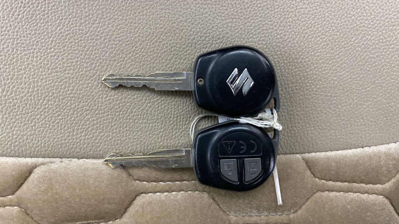 2017 Maruti Ciaz DELTA 1.4 MT PETROL, Petrol, Manual, 24,022 km, Key Close Up