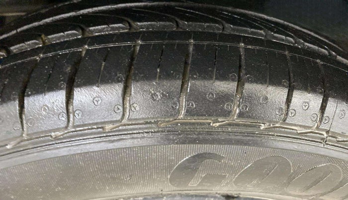 2017 Maruti Ciaz DELTA 1.4 MT PETROL, Petrol, Manual, 24,022 km, Left Front Tyre Tread