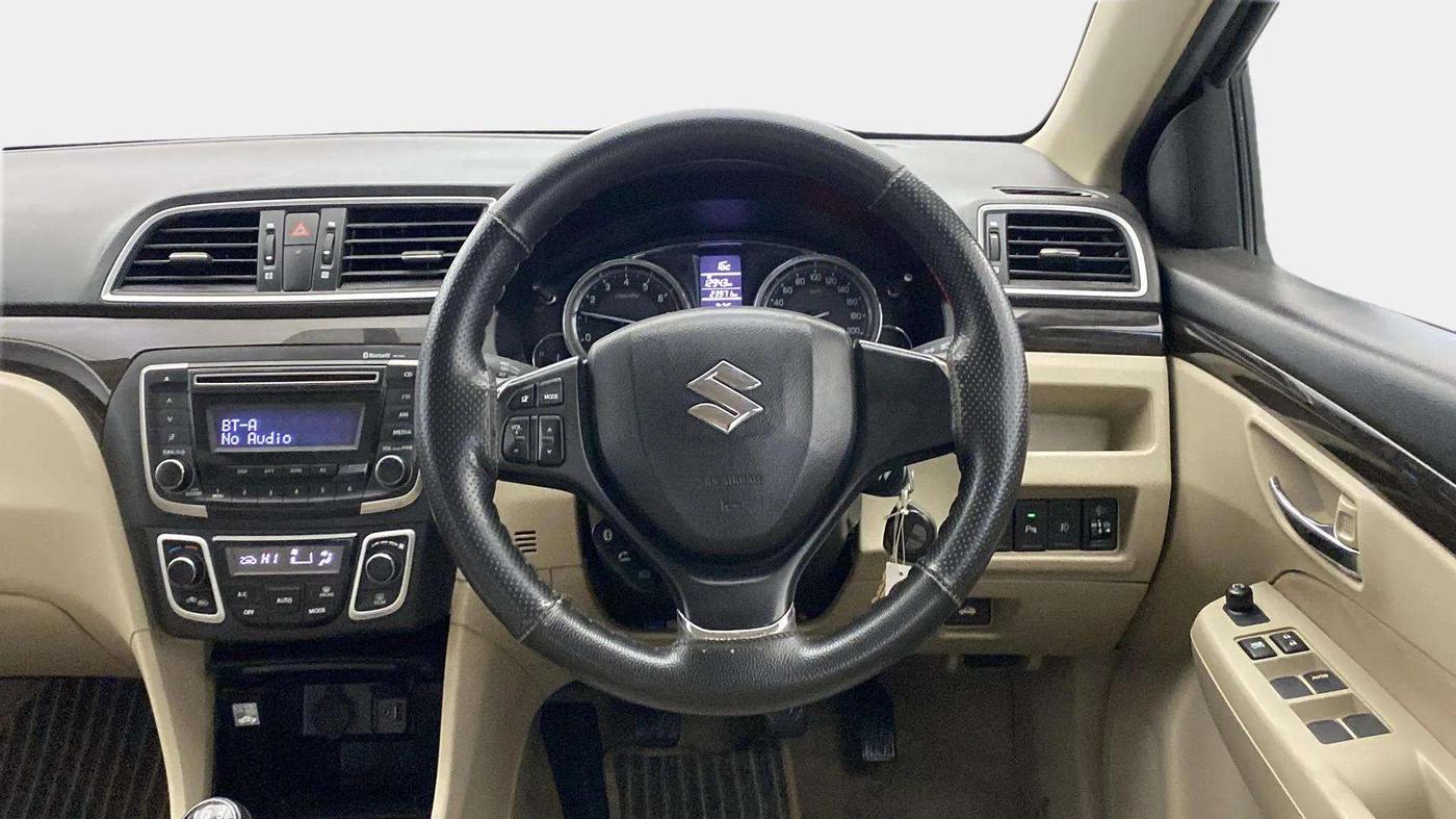 2017 Maruti Ciaz DELTA 1.4 MT PETROL, Petrol, Manual, 24,022 km, Steering Wheel Close Up