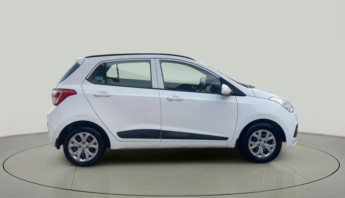 2015 Hyundai Grand i10 SPORTZ 1.2 KAPPA VTVT, Petrol, Manual, 38,512 km, Right Side View