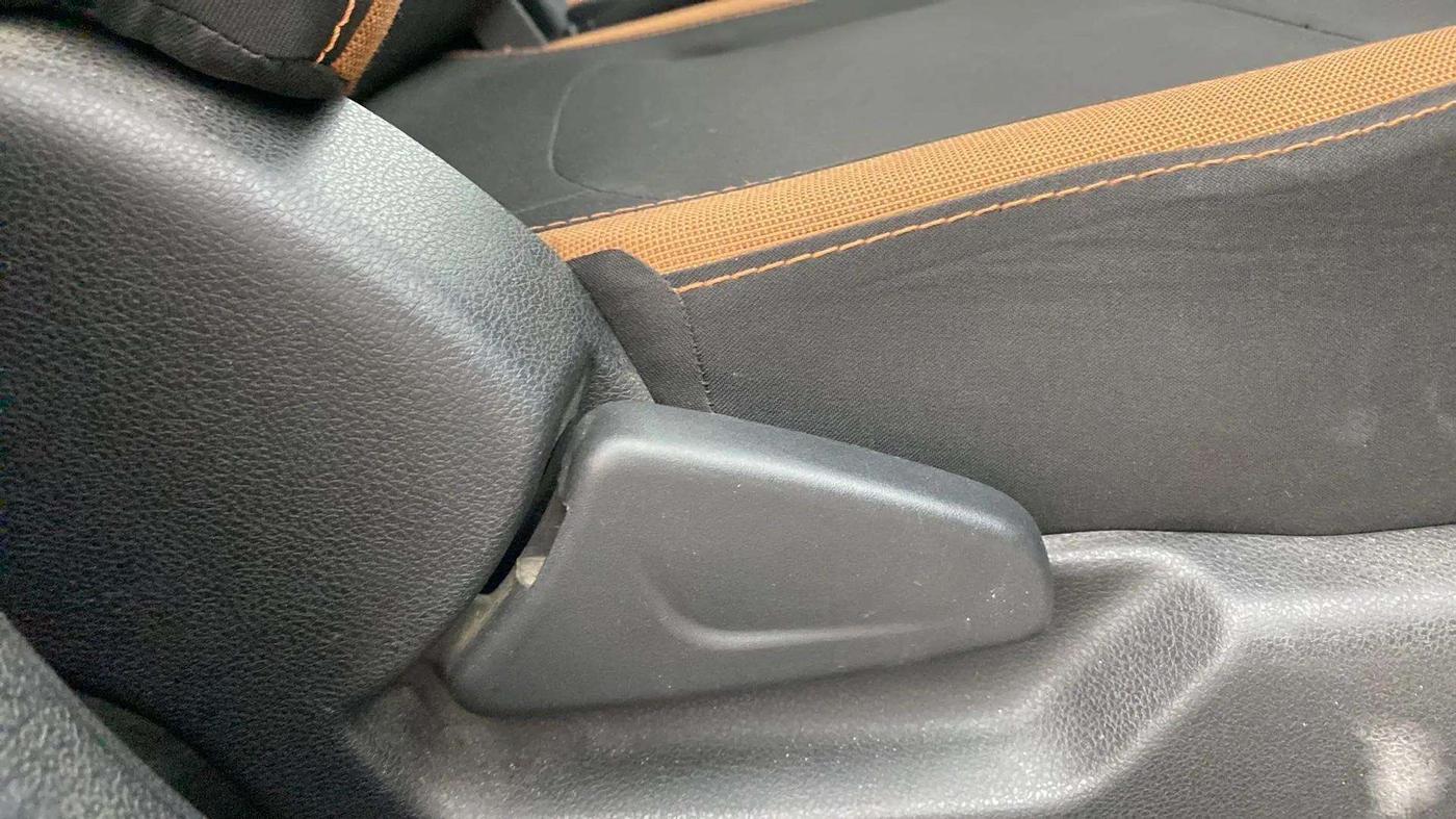 2019 Renault Kwid CLIMBER 1.0, Petrol, Manual, 32,646 km, Driver Side Adjustment Panel