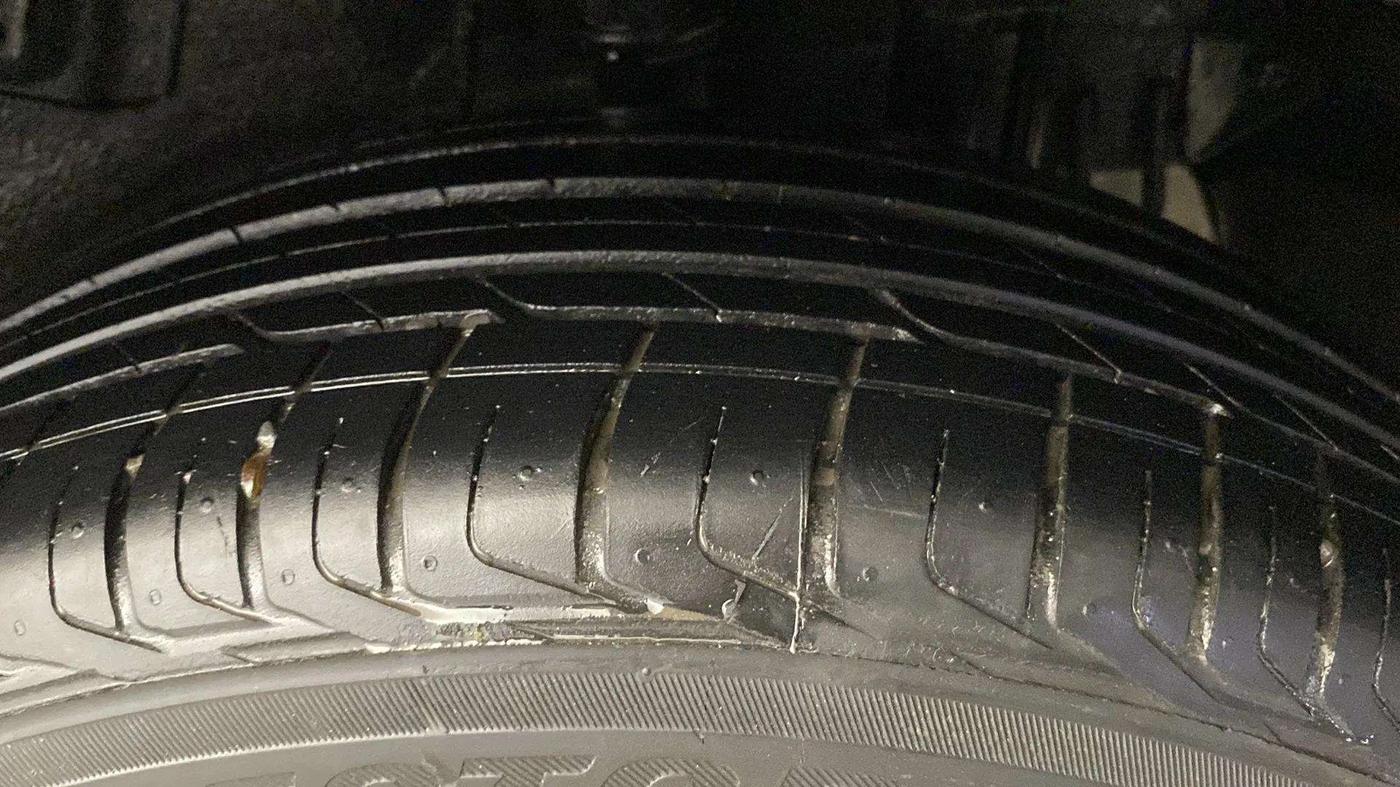 2020 Tata NEXON XZA PLUS PETROL, Petrol, Automatic, 13,785 km, Left Front Tyre Tread