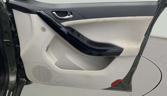 2020 Tata NEXON XZA PLUS PETROL, Petrol, Automatic, 13,785 km, Driver Side Door Panels Control