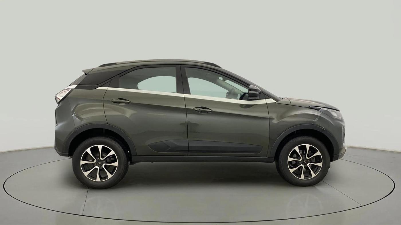 2020 Tata NEXON XZA PLUS PETROL, Petrol, Automatic, 13,785 km, Right Side View