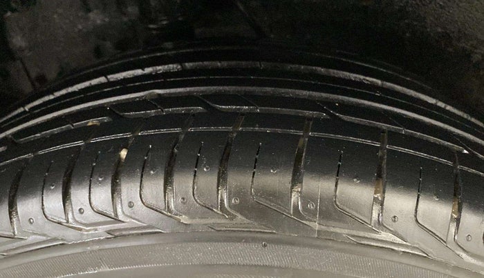 2020 Tata NEXON XZA PLUS PETROL, Petrol, Automatic, 13,785 km, Right Rear Tyre Tread
