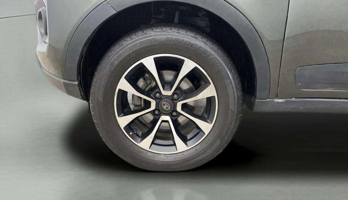 2020 Tata NEXON XZA PLUS PETROL, Petrol, Automatic, 13,785 km, Left Front Wheel