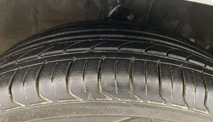 2019 Honda Amaze 1.2L I-VTEC V, CNG, Manual, 86,840 km, Left Front Tyre Tread