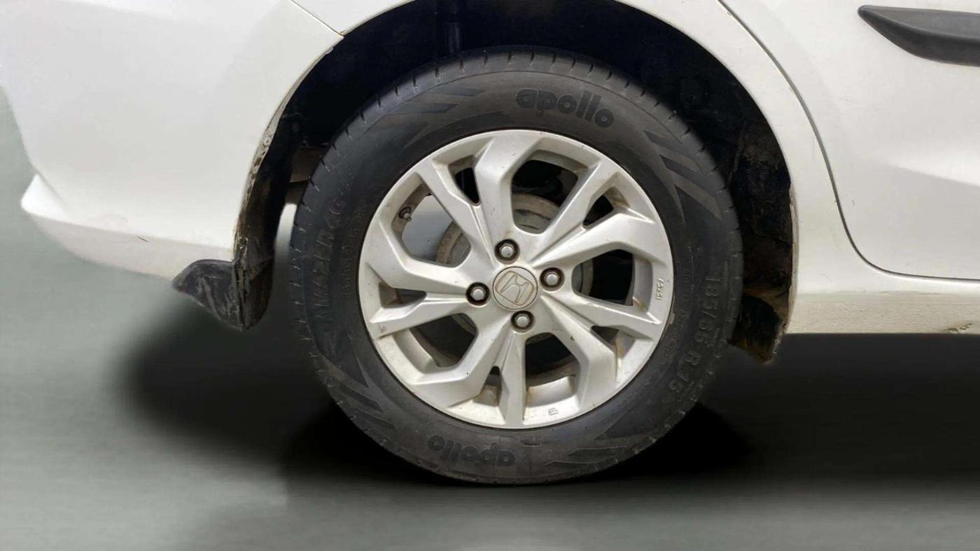 2019 Honda Amaze 1.2L I-VTEC V, CNG, Manual, 86,840 km, Right Rear Wheel
