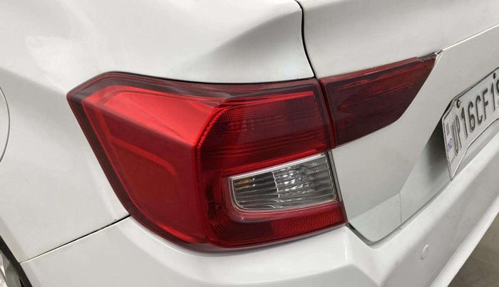 2019 Honda Amaze 1.2L I-VTEC V, CNG, Manual, 86,840 km, Left tail light - Minor damage