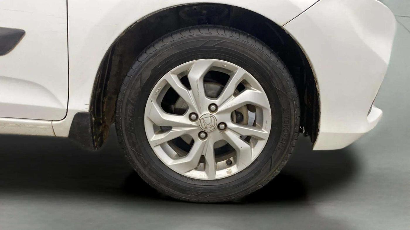 2019 Honda Amaze 1.2L I-VTEC V, CNG, Manual, 86,840 km, Right Front Wheel