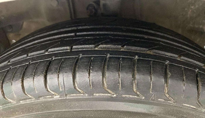 2019 Honda Amaze 1.2L I-VTEC V, CNG, Manual, 86,840 km, Right Front Tyre Tread