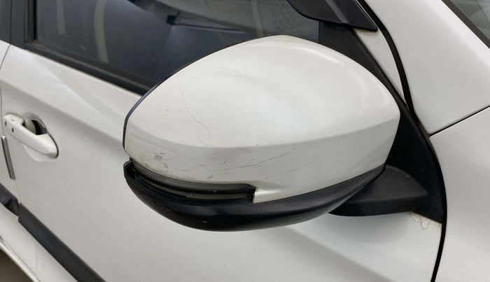 2019 Honda Amaze 1.2L I-VTEC V, CNG, Manual, 86,840 km, Right rear-view mirror - Cover has minor damage