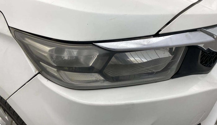 2019 Honda Amaze 1.2L I-VTEC V, CNG, Manual, 86,840 km, Right headlight - Minor scratches