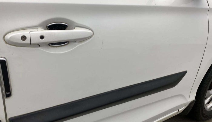 2019 Honda Amaze 1.2L I-VTEC V, CNG, Manual, 86,840 km, Driver-side door - Minor scratches