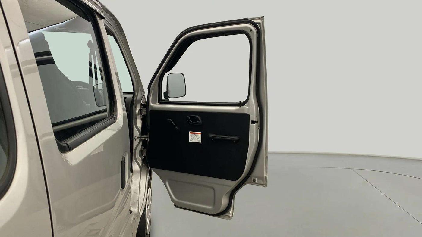 2023 Maruti Eeco 5 STR AC CNG, CNG, Manual, 19,652 km, RHS Front Door