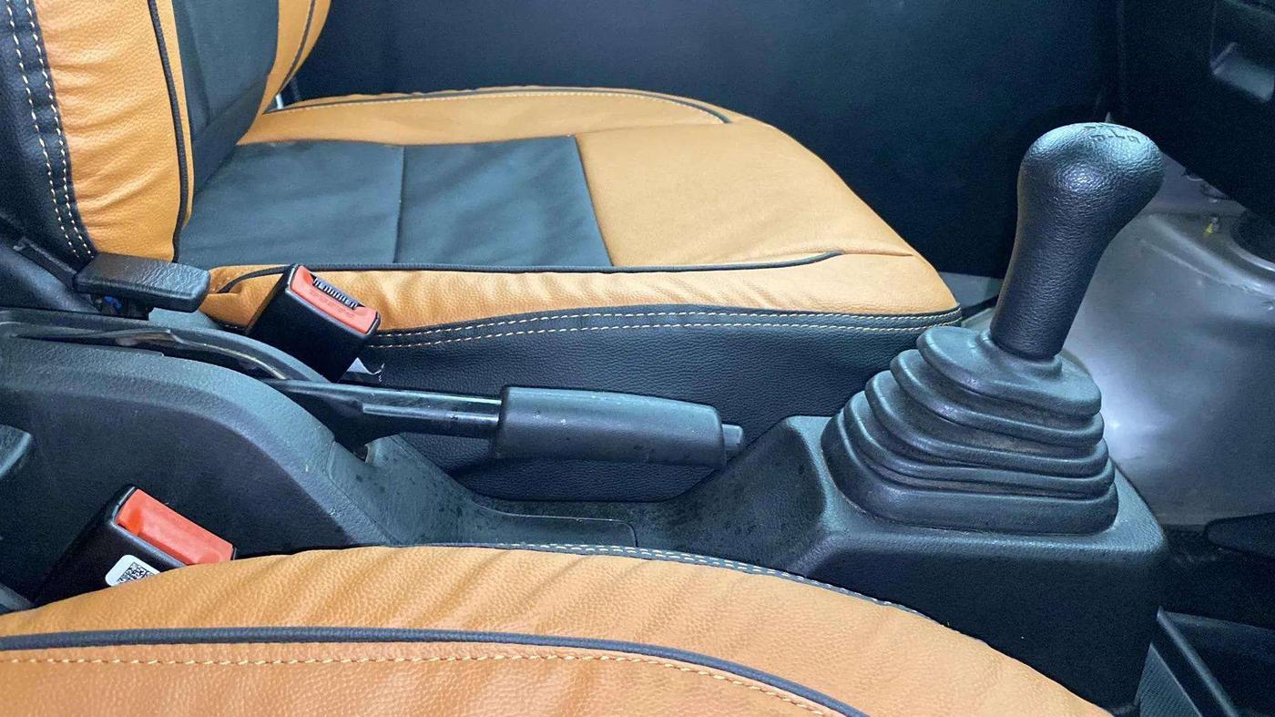 2023 Maruti Eeco 5 STR AC CNG, CNG, Manual, 19,652 km, Gear Lever