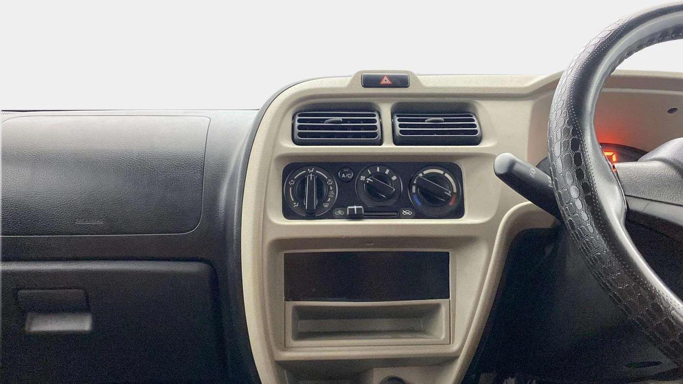2023 Maruti Eeco 5 STR AC CNG, CNG, Manual, 19,652 km, Air Conditioner