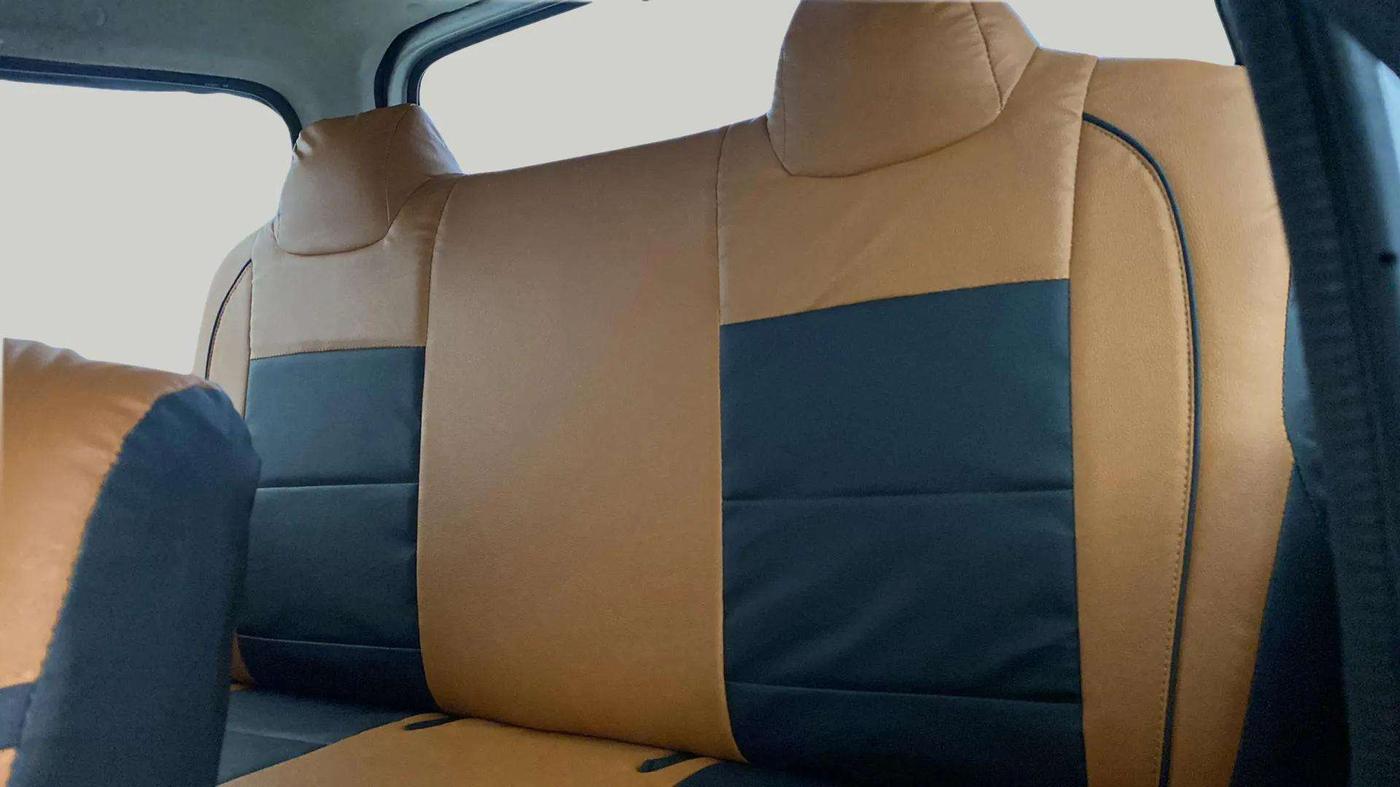 2023 Maruti Eeco 5 STR AC CNG, CNG, Manual, 19,652 km, Third Seat Row ( optional )