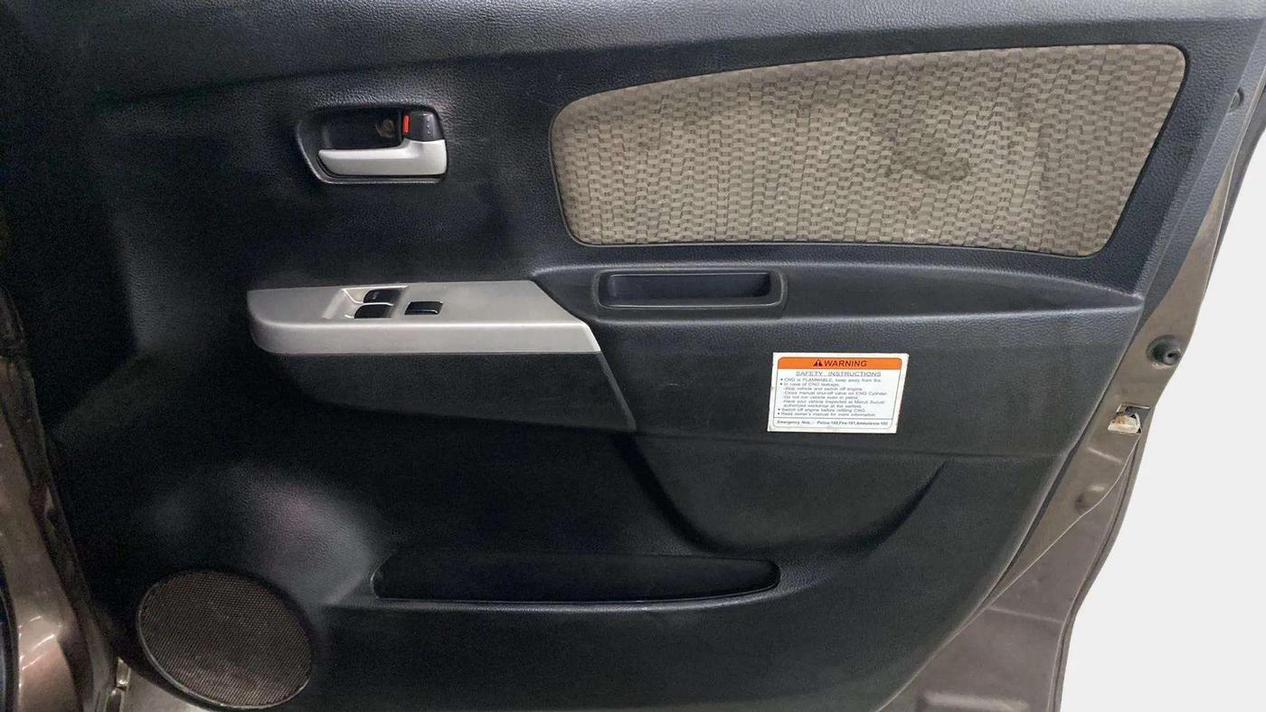 2015 Maruti Wagon R 1.0 LXI CNG, CNG, Manual, 39,899 km, Driver Side Door Panels Control