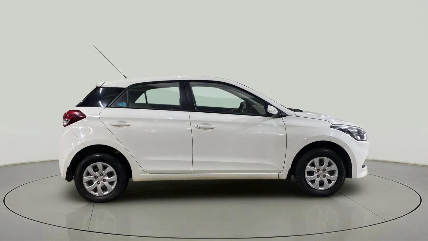 2017 Hyundai Elite i20 SPORTZ 1.2, Petrol, Manual, 13,268 km, Right Side View