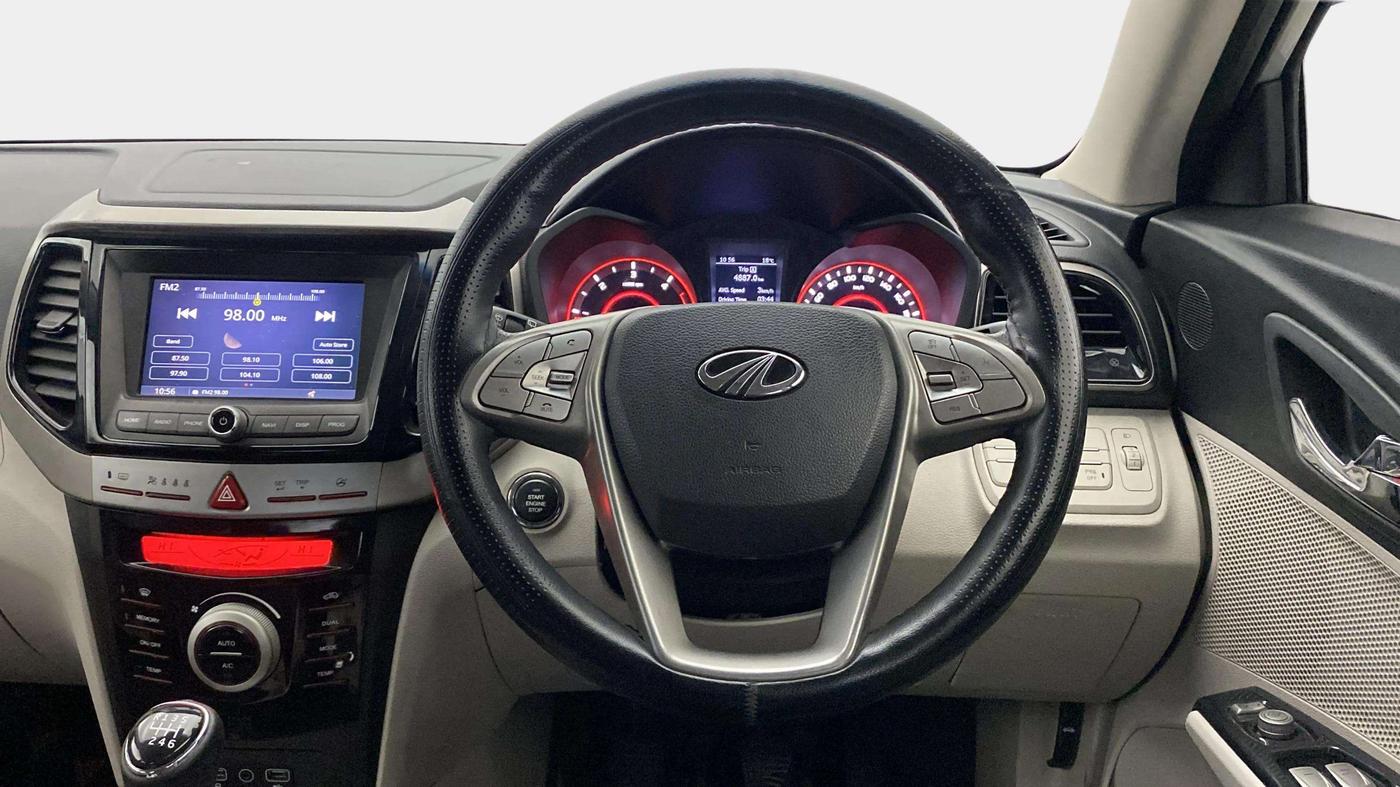 2021 Mahindra XUV300 W8 (O) 1.5 DIESEL, Diesel, Manual, 73,208 km, Steering Wheel Close Up