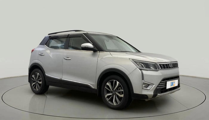 2021 Mahindra XUV300 W8 (O) 1.5 DIESEL, Diesel, Manual, 73,208 km, Right Front Diagonal