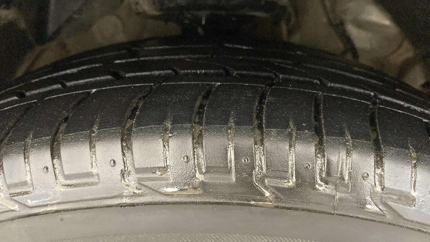 2021 Mahindra XUV300 W8 (O) 1.5 DIESEL, Diesel, Manual, 73,208 km, Left Rear Tyre Tread