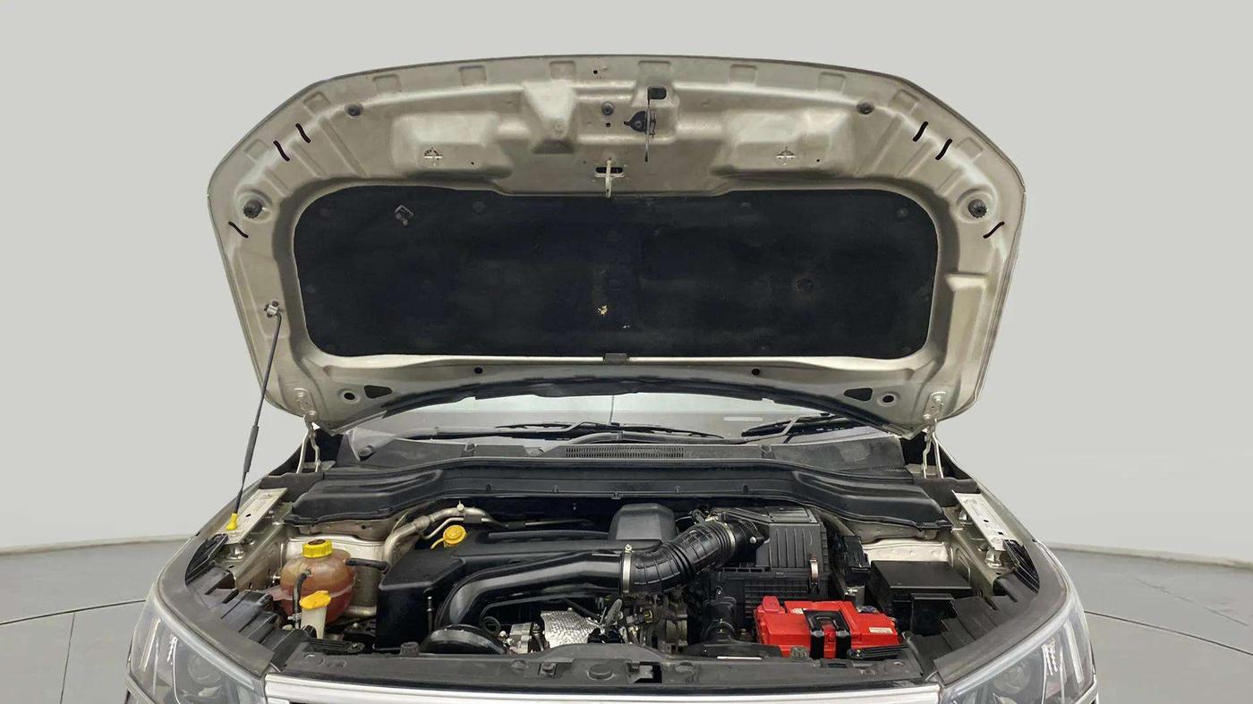 2021 Mahindra XUV300 W8 (O) 1.5 DIESEL, Diesel, Manual, 73,208 km, Open Bonet