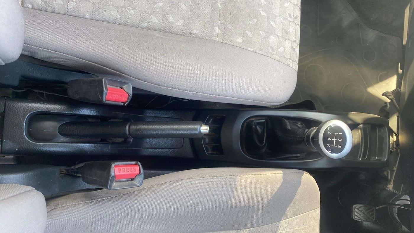 2014 Maruti Wagon R 1.0 VXI, Petrol, Manual, 75,834 km, Gear Lever