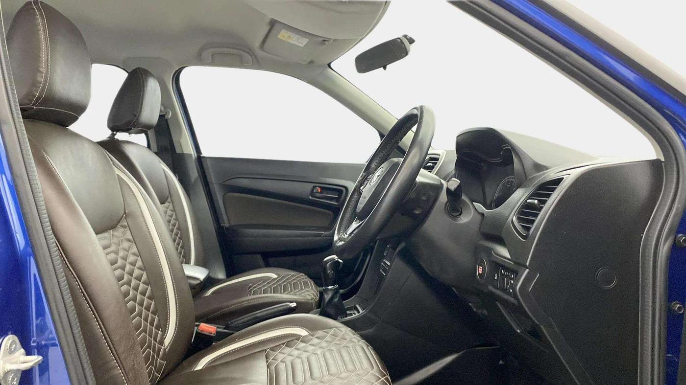 2021 Toyota URBAN CRUISER MID GRADE AT, Petrol, Automatic, 31,959 km, Right Side Front Door Cabin