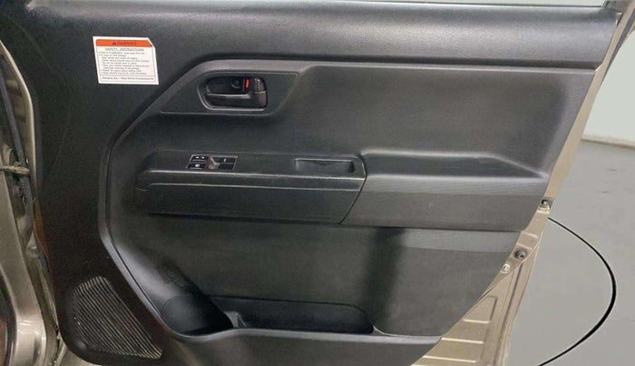 2019 Maruti New Wagon-R LXI CNG 1.0, CNG, Manual, 94,581 km, Driver Side Door Panels Control