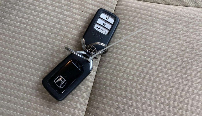 2019 Honda Amaze 1.2L I-VTEC V, Petrol, Manual, 16,048 km, Key Close Up