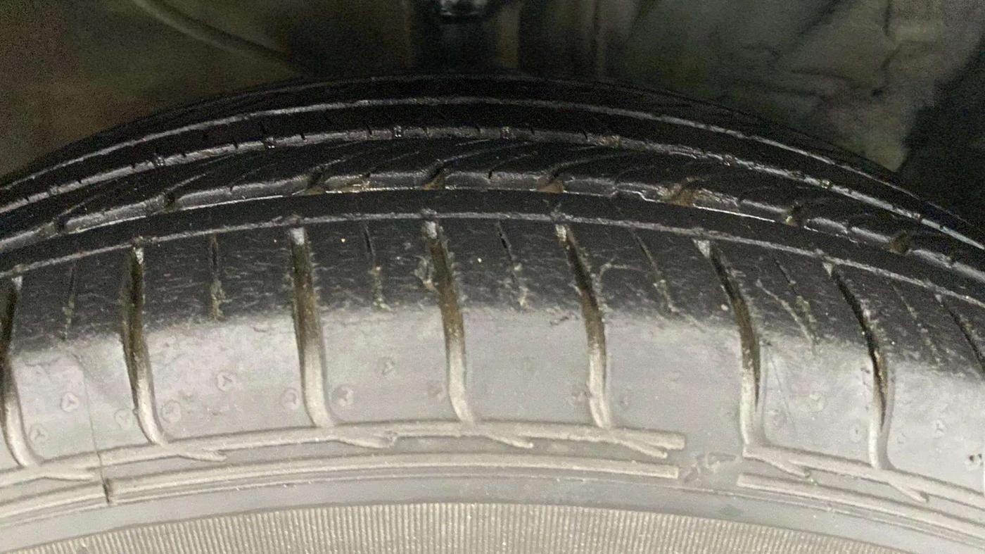 2016 Hyundai Creta S 1.6 PETROL, Petrol, Manual, 37,948 km, Left Rear Tyre Tread
