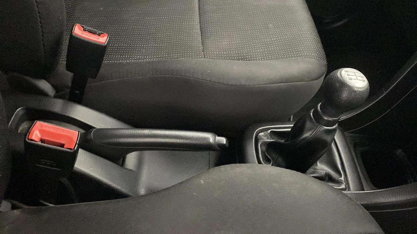 2015 Maruti Swift LXI (O), Petrol, Manual, 12,304 km, Gear Lever