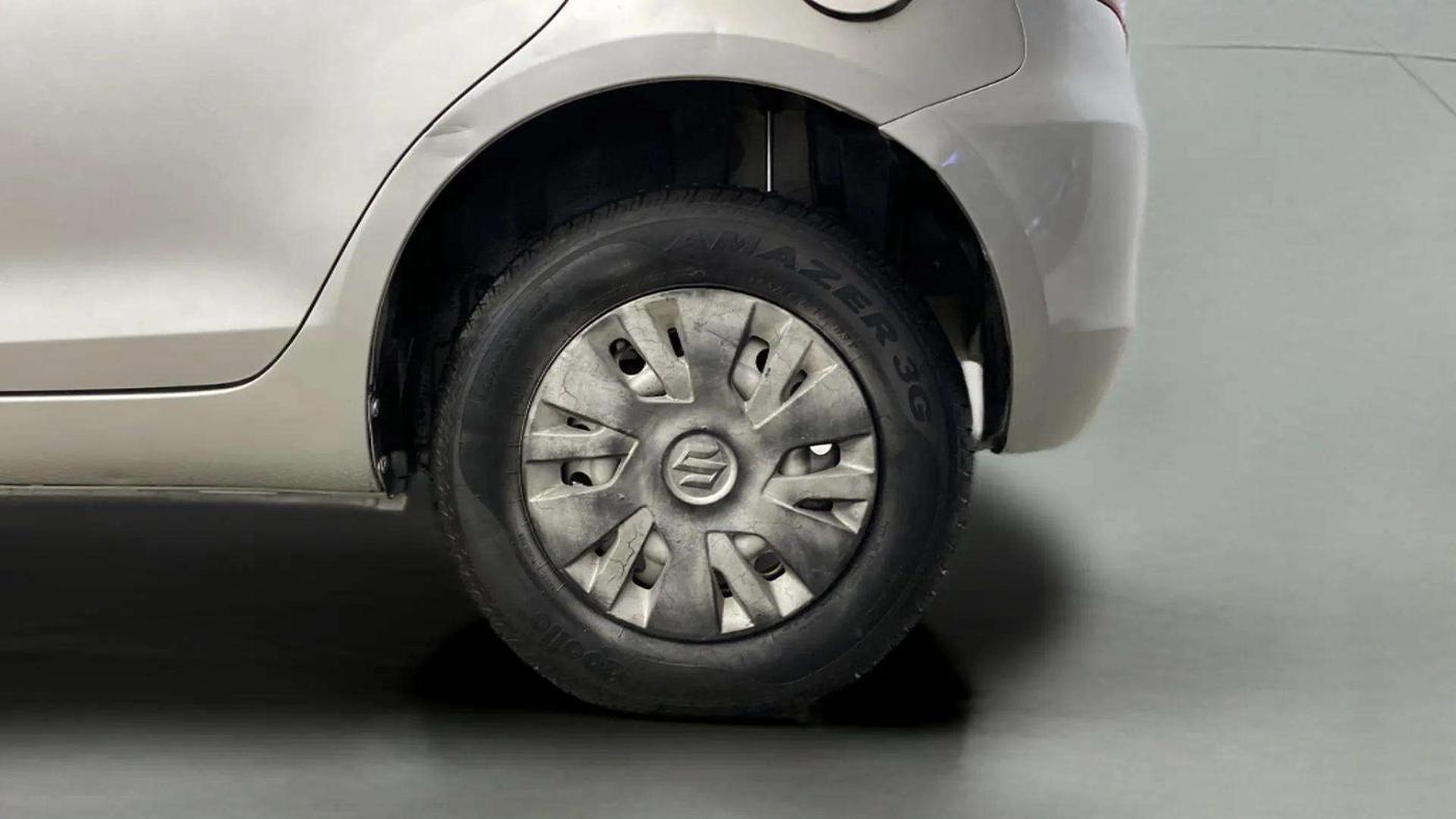 2015 Maruti Swift LXI (O), Petrol, Manual, 12,304 km, Left Rear Wheel