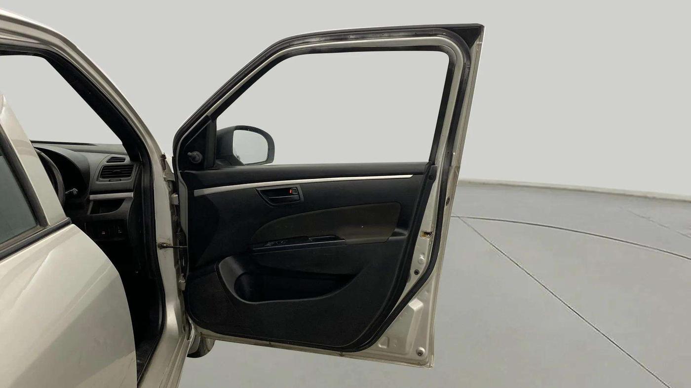 2015 Maruti Swift LXI (O), Petrol, Manual, 12,304 km, RHS Front Door