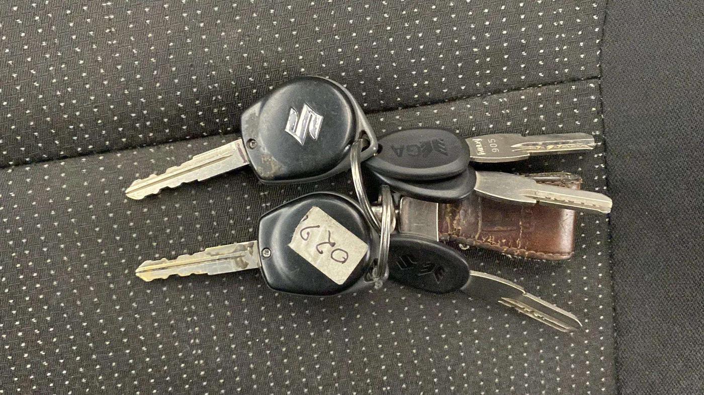 2015 Maruti Swift LXI (O), Petrol, Manual, 12,304 km, Key Close Up