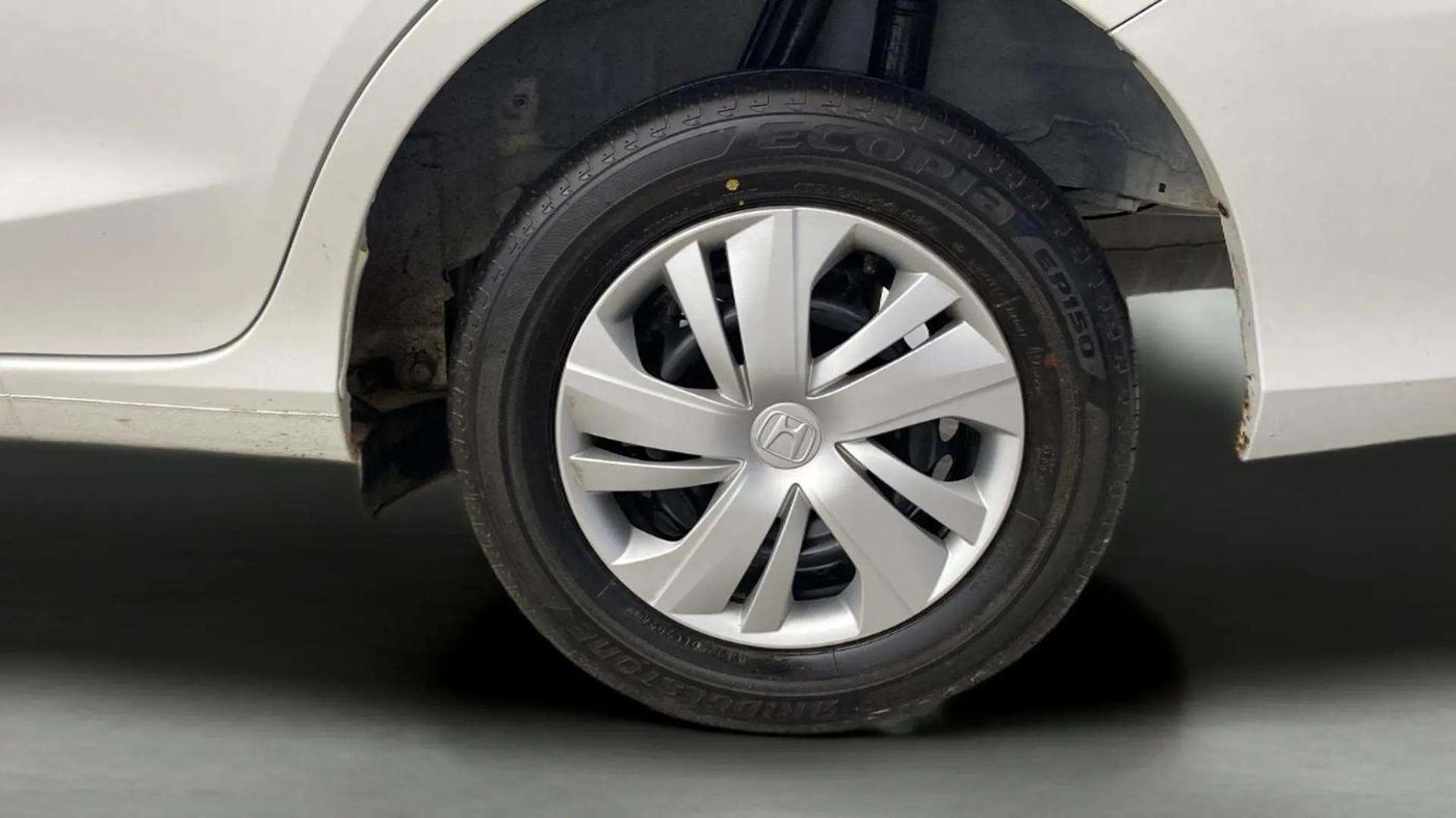 2024 Honda Amaze 1.2L I-VTEC S, Petrol, Manual, 2,344 km, Left Rear Wheel