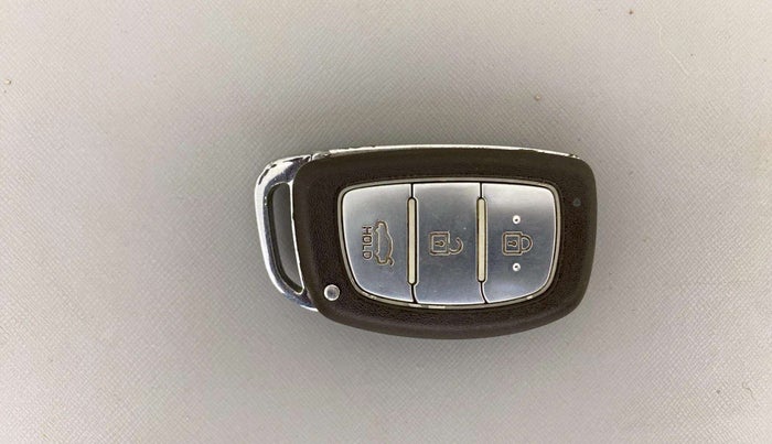 2014 Hyundai Grand i10 SPORTZ 1.1 CRDI, Diesel, Manual, 77,229 km, Key Close Up