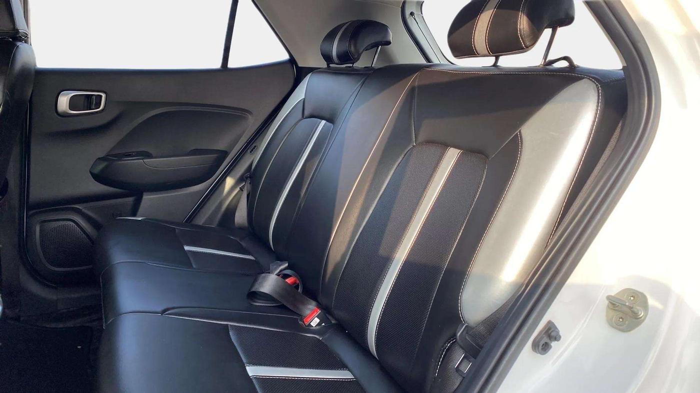 2019 Hyundai VENUE SX PLUS 1.0 TURBO DCT, Petrol, Automatic, 39,557 km, Right Side Rear Door Cabin