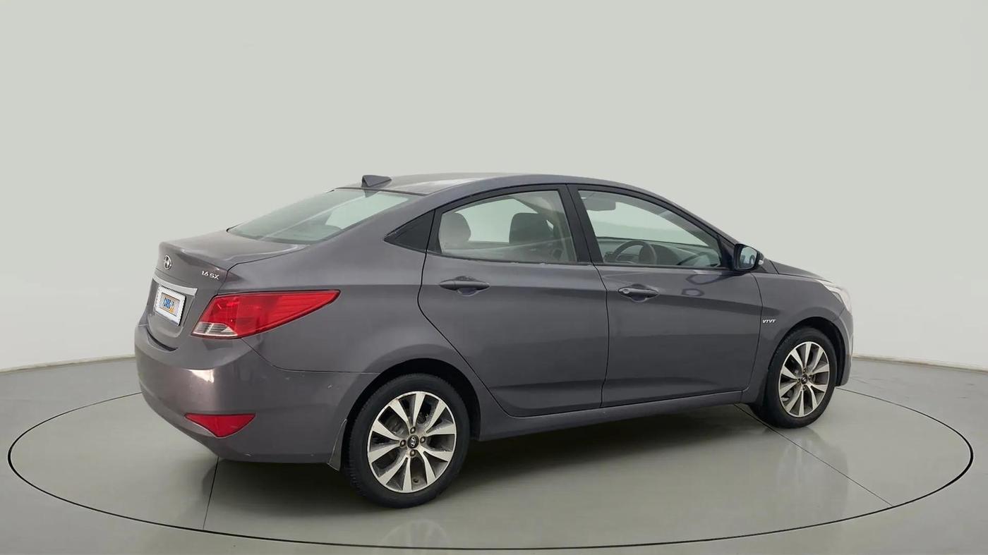 2016 Hyundai Verna 1.6 VTVT SX, Petrol, Manual, 48,743 km, Right Back Diagonal